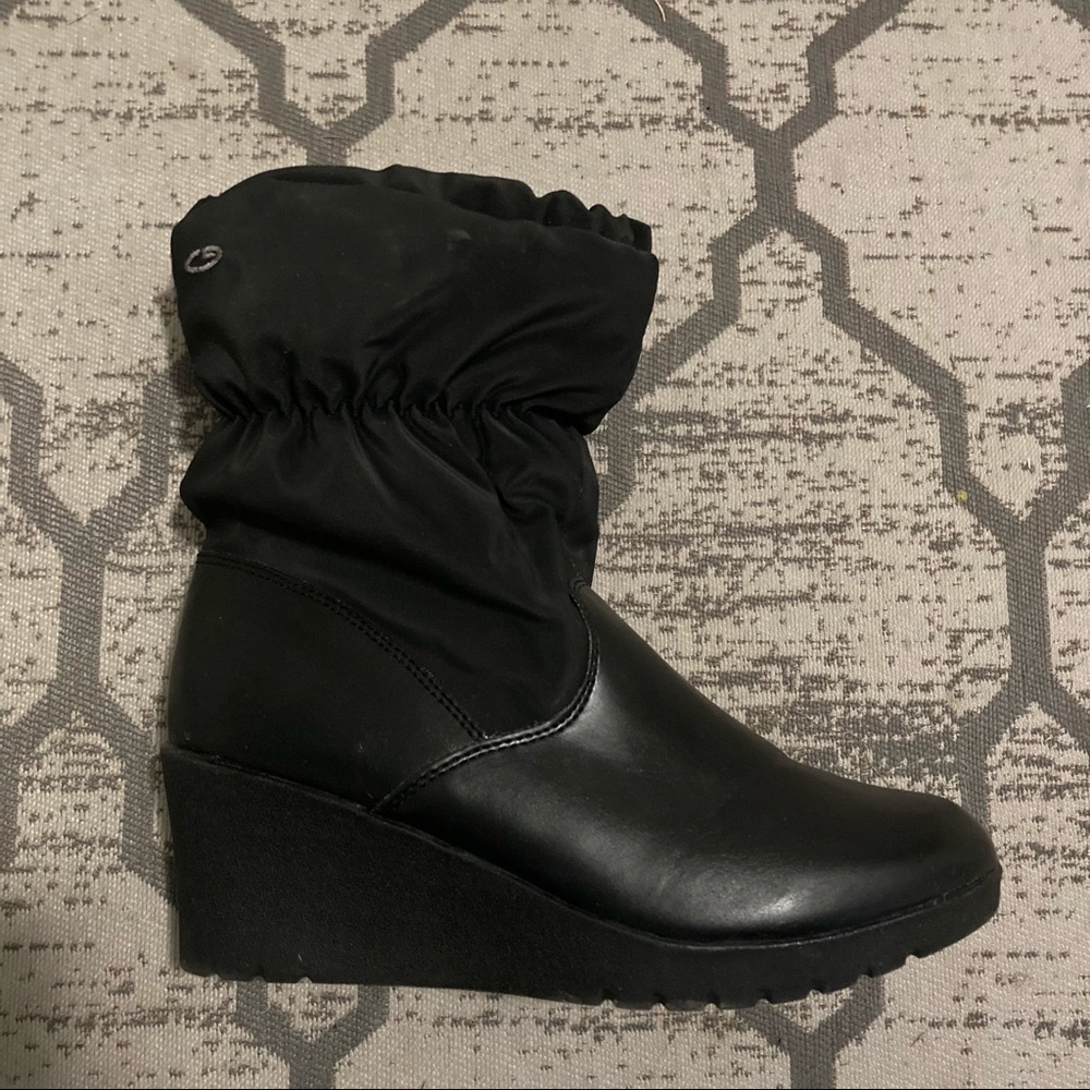 CHAMPION WEDGE ANKLE BOOTS (NEW) - SIZE 7/BLACK